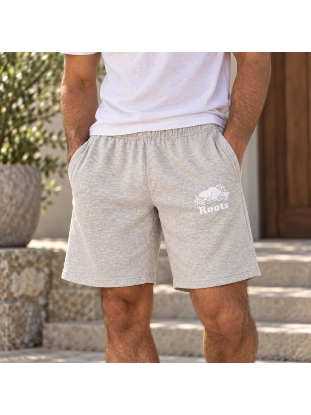 Roots Heathered Cream Sweat Shorts – Men’s Large